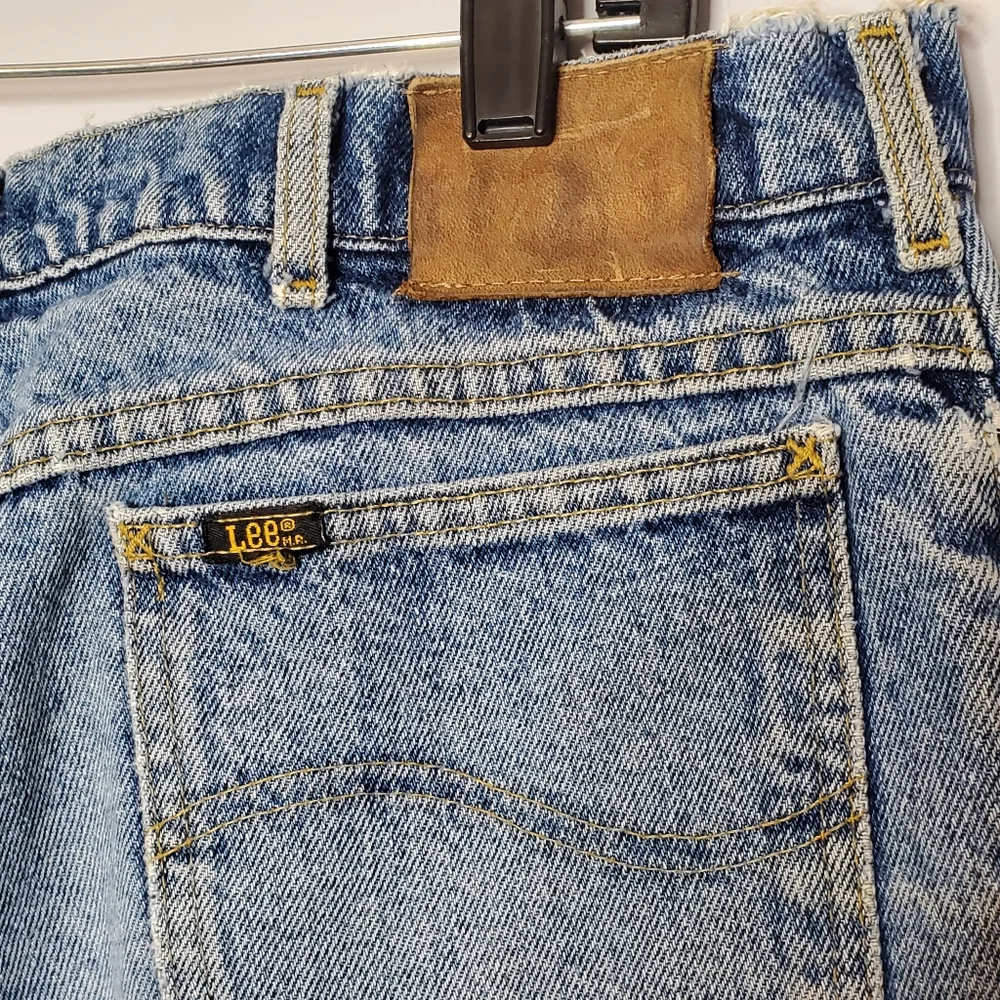 Vintage Lee straight jeans light wash made in usa 36x30 hemed cuff‎